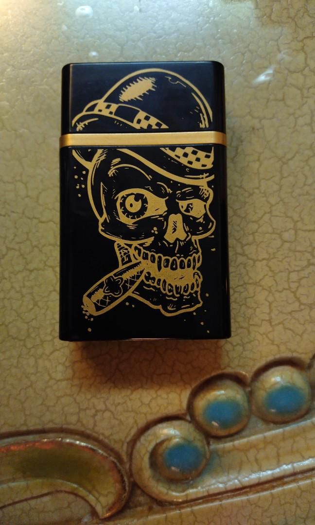 Portable Cigarette Box with Rechargeable Lighter