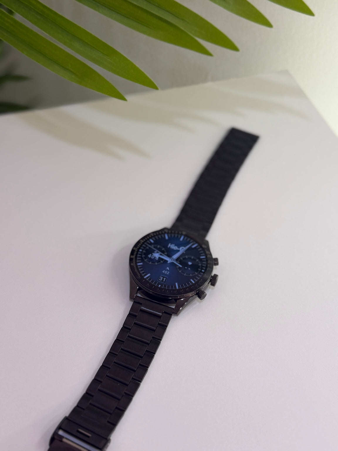 Hie-Q WR50 smart watch heart rate Arabic interface