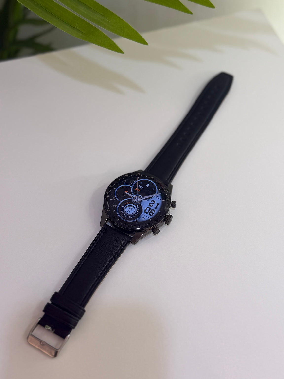 Hie-Q WR50 black silicone strap detail